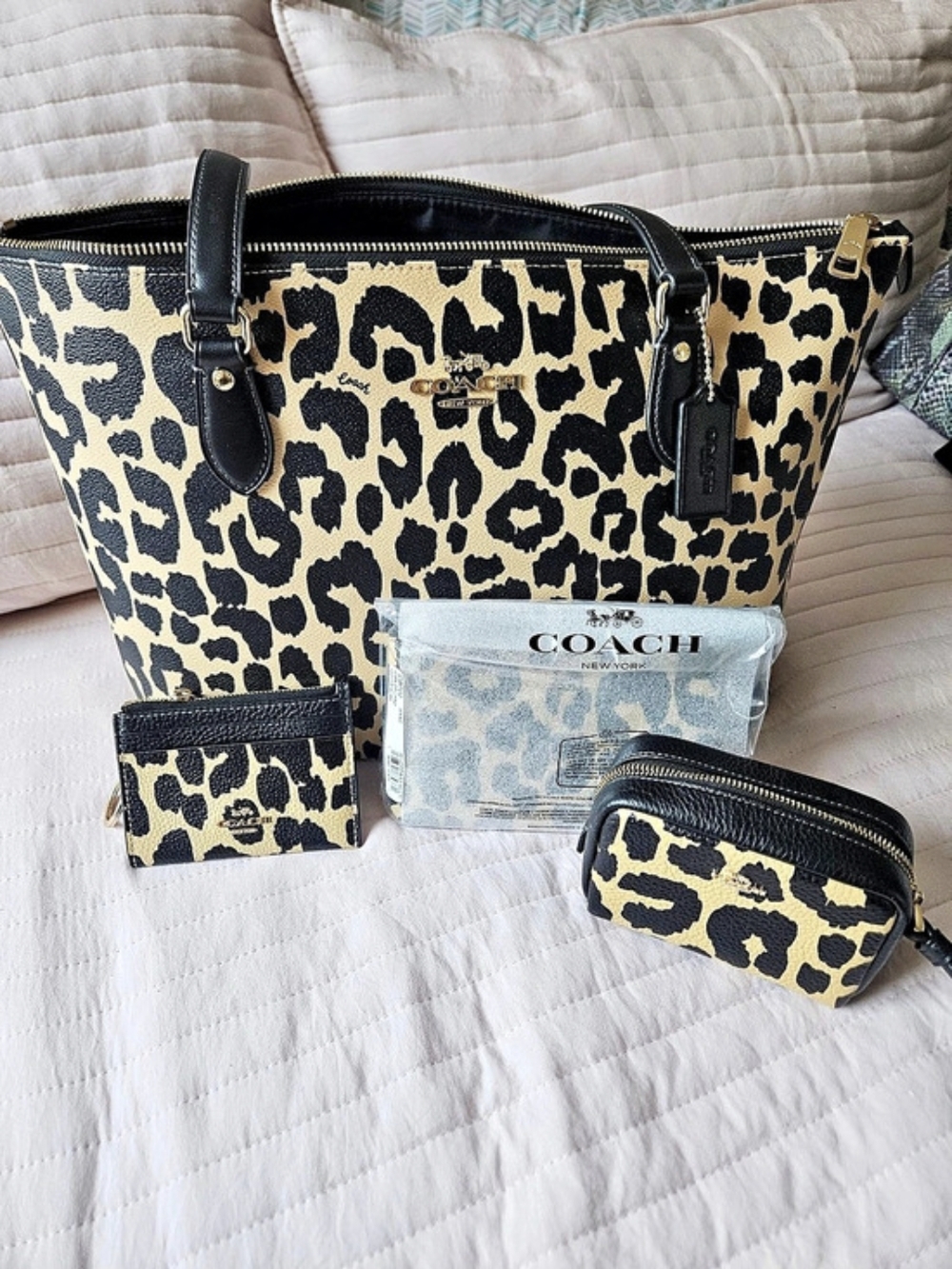 COACH Shoulder Bag Leopard Print Gallery Tote Card Case Cosmetic
